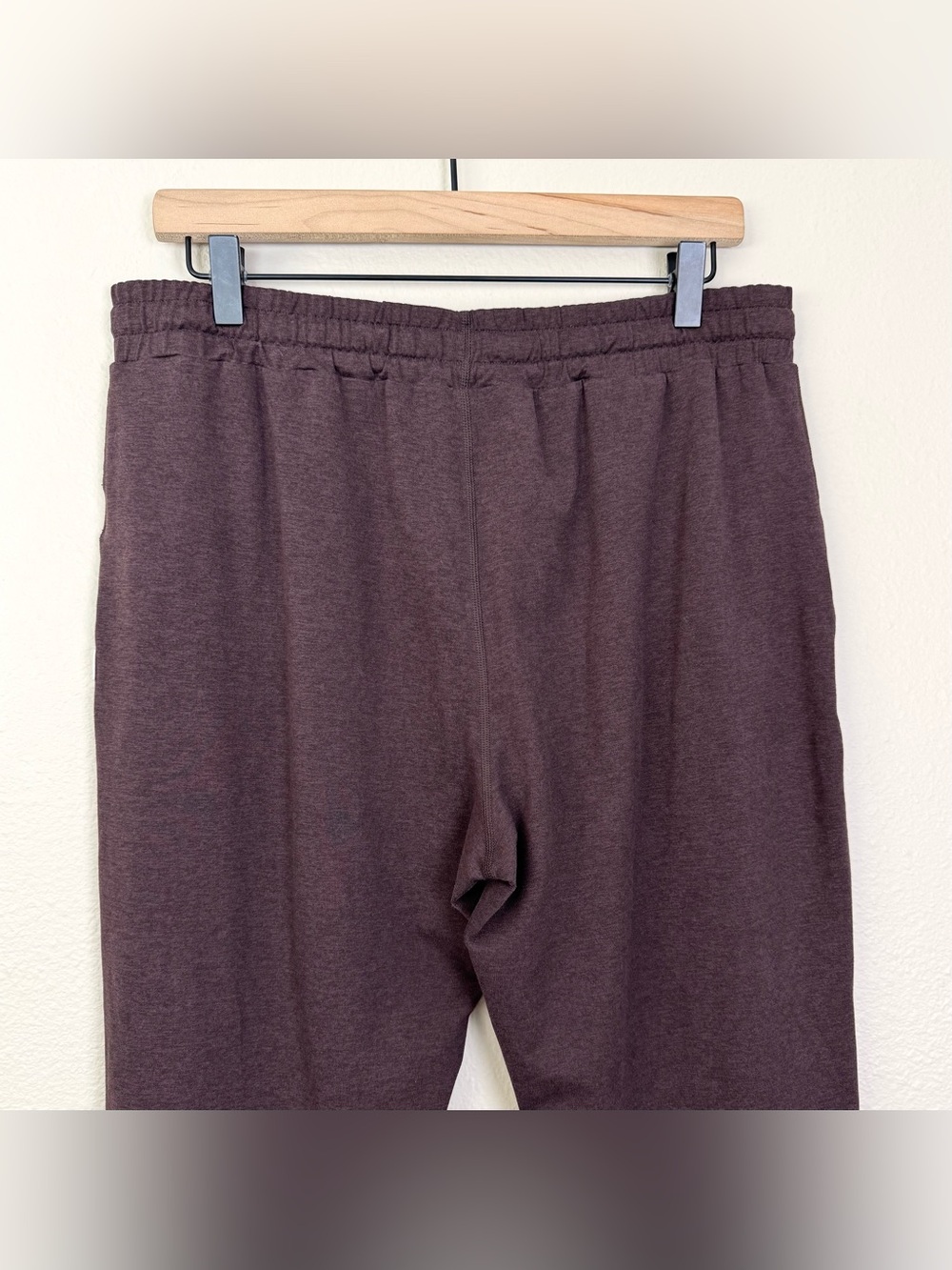 Vuori Performance Jogger Fig Heather Brown Lightweight DreamKnit Size Large - Picture 8 of 9